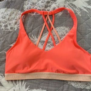 Underarmour women’s sports bra size medium